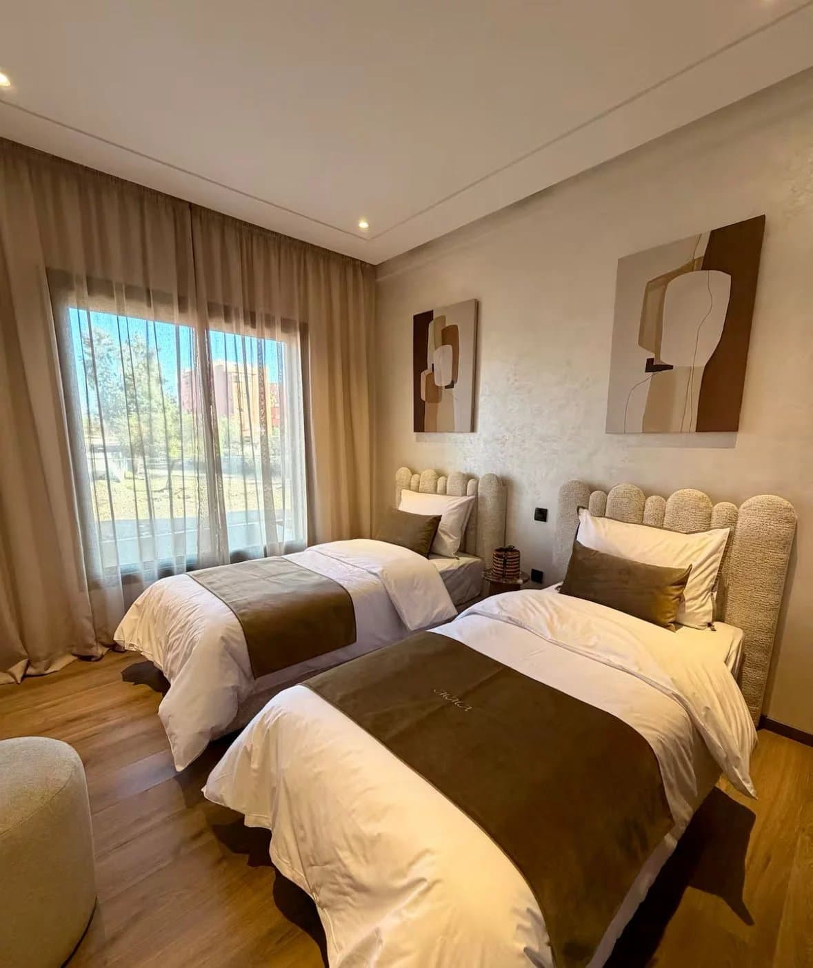 Superbe Appartement Meublé de 89 m² avec Piscine & Salle de Sport